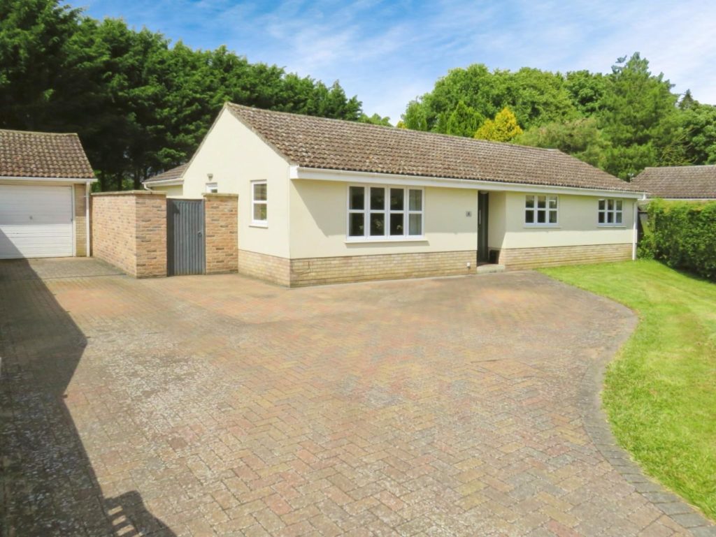 Cromwell Close, Weeting