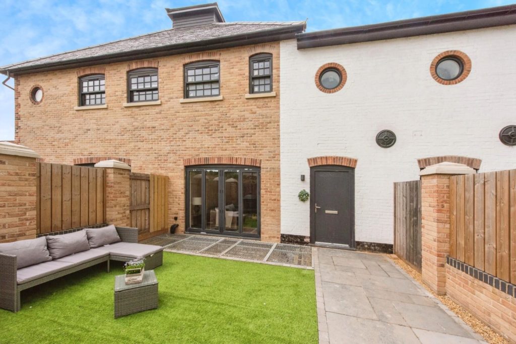 Old Mill Close, Whittington