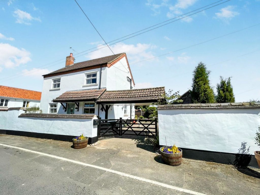 Old Feltwell Road, Methwold