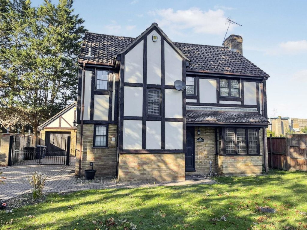 Riverside Way, Brandon