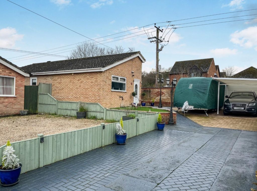 Mallard Way, Brandon