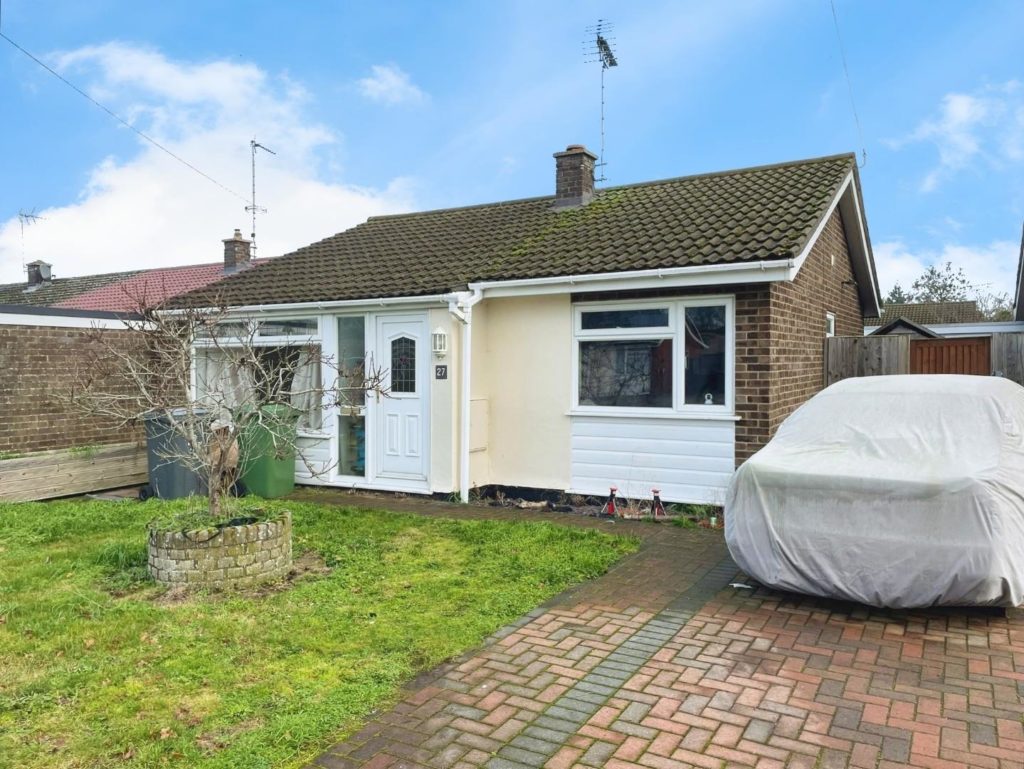 Castle Close, Weeting