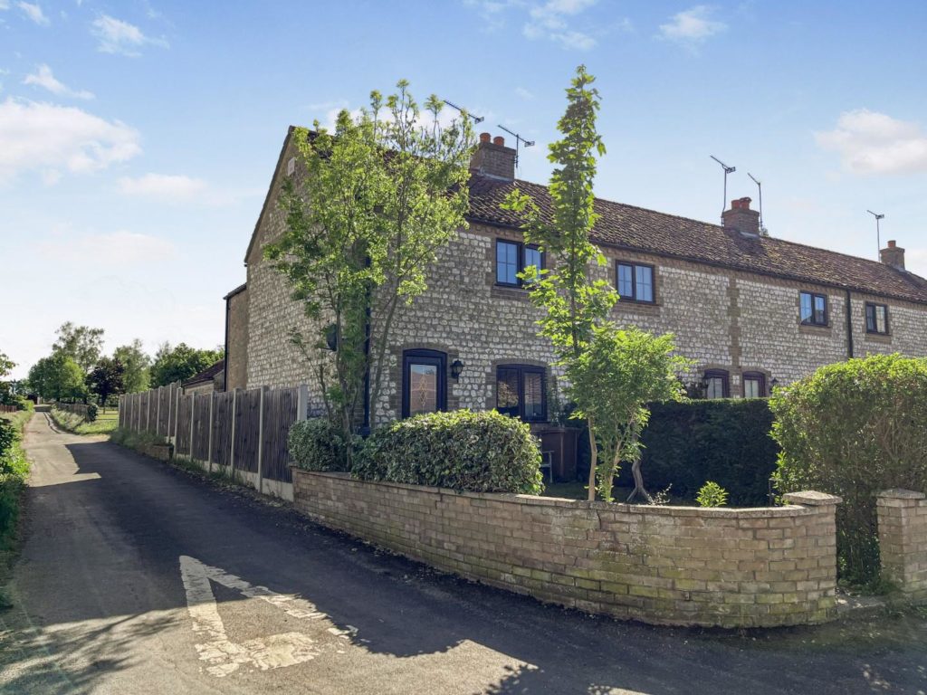 West End, Northwold