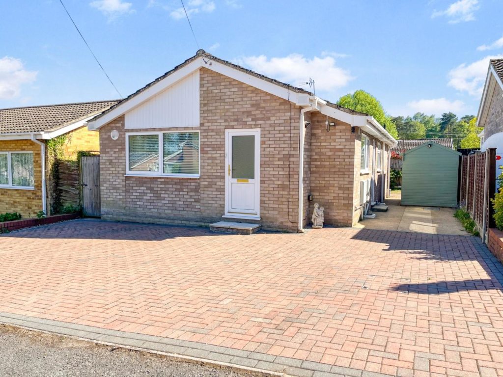 Blackbird Avenue, Brandon