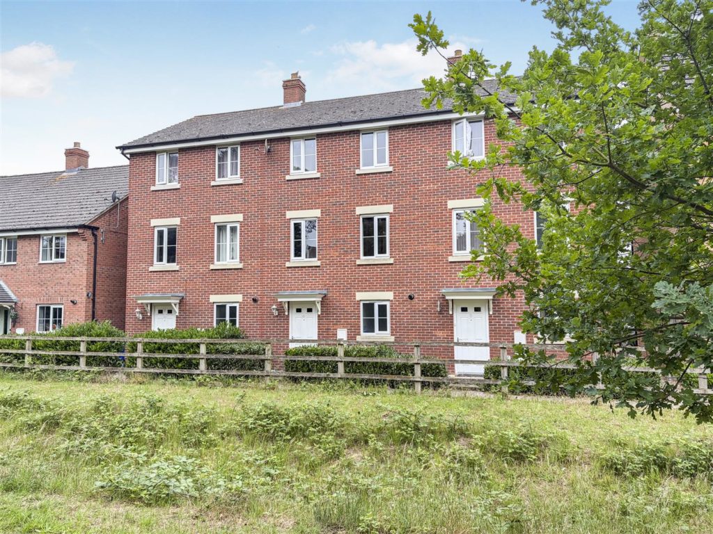 Rose Court, Red Lodge