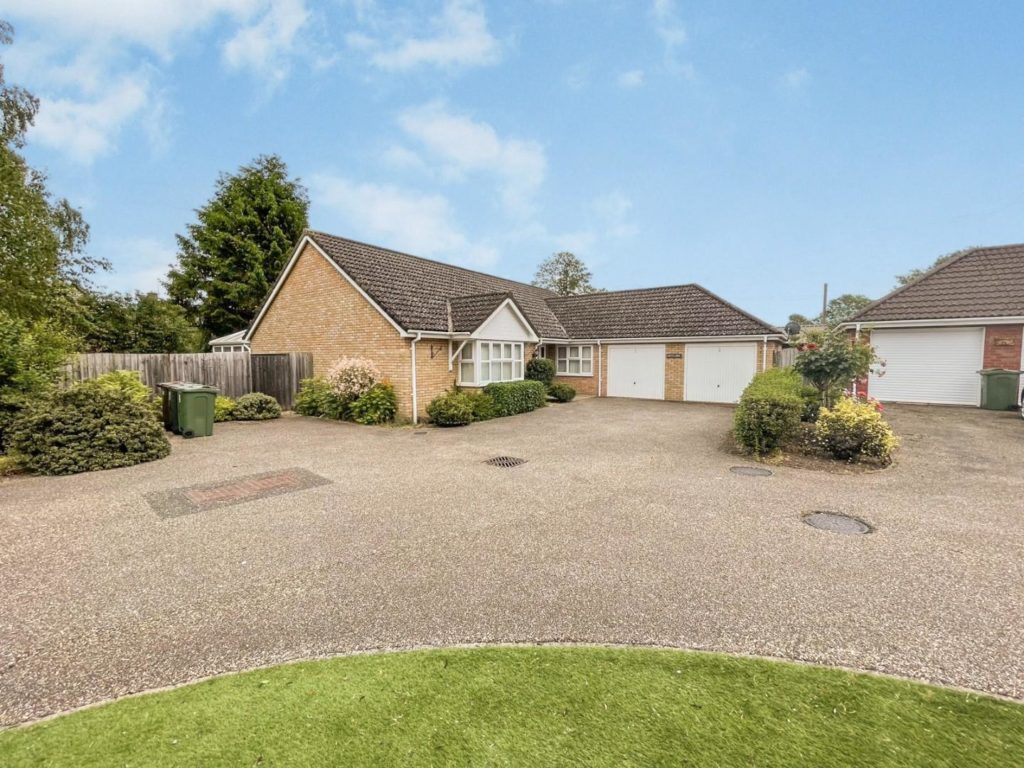 Green Acre Close, Mundford