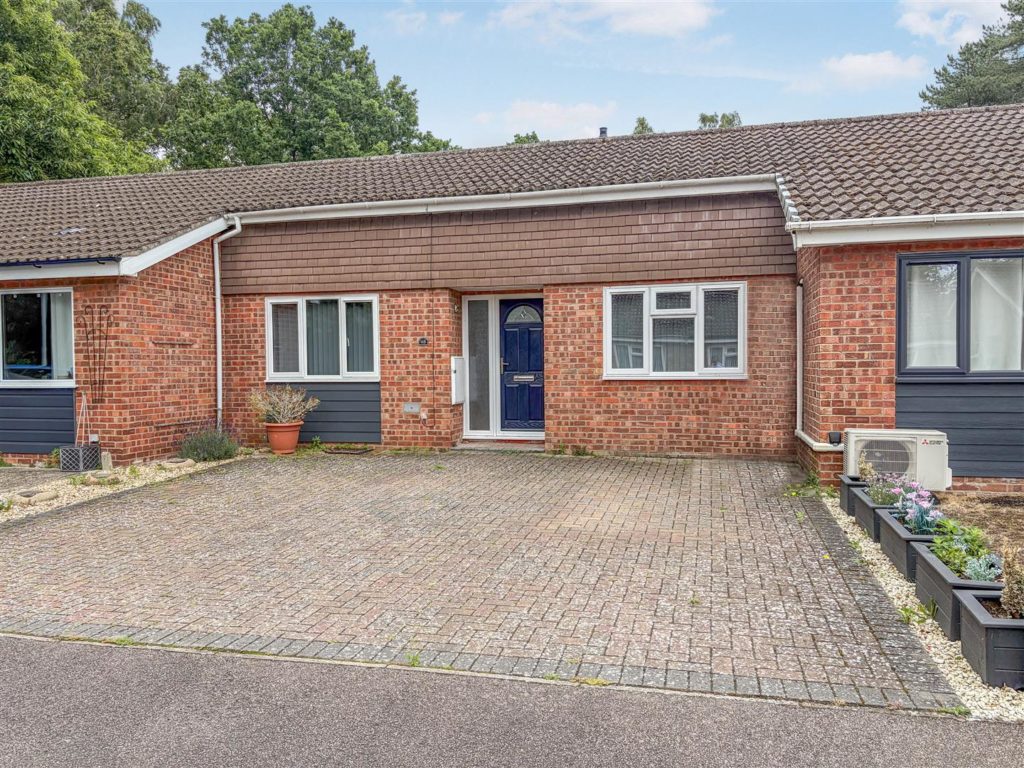 Laburnum Avenue, Mildenhall