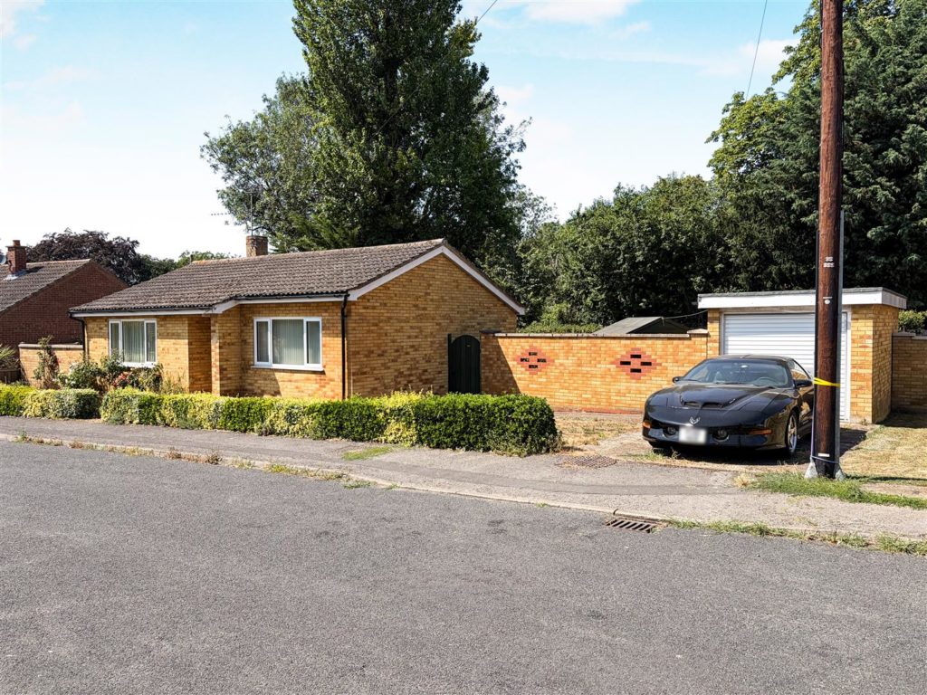 Mayfields, Lakenheath
