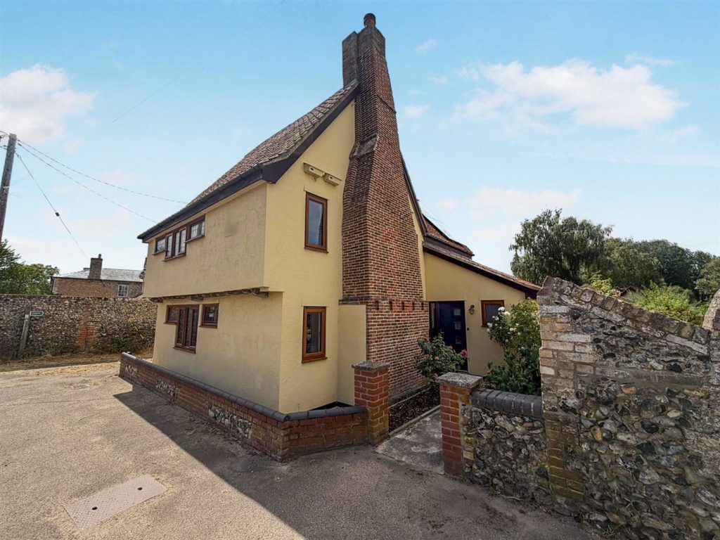 High Street, Tuddenham