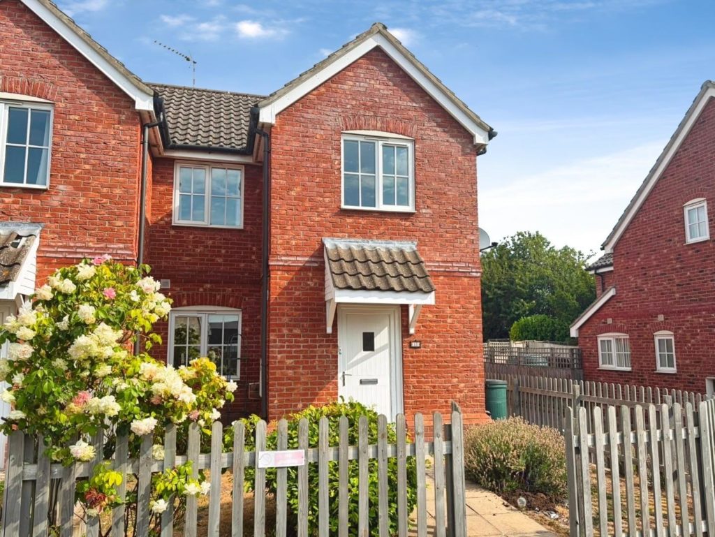 Old School Close, Feltwell