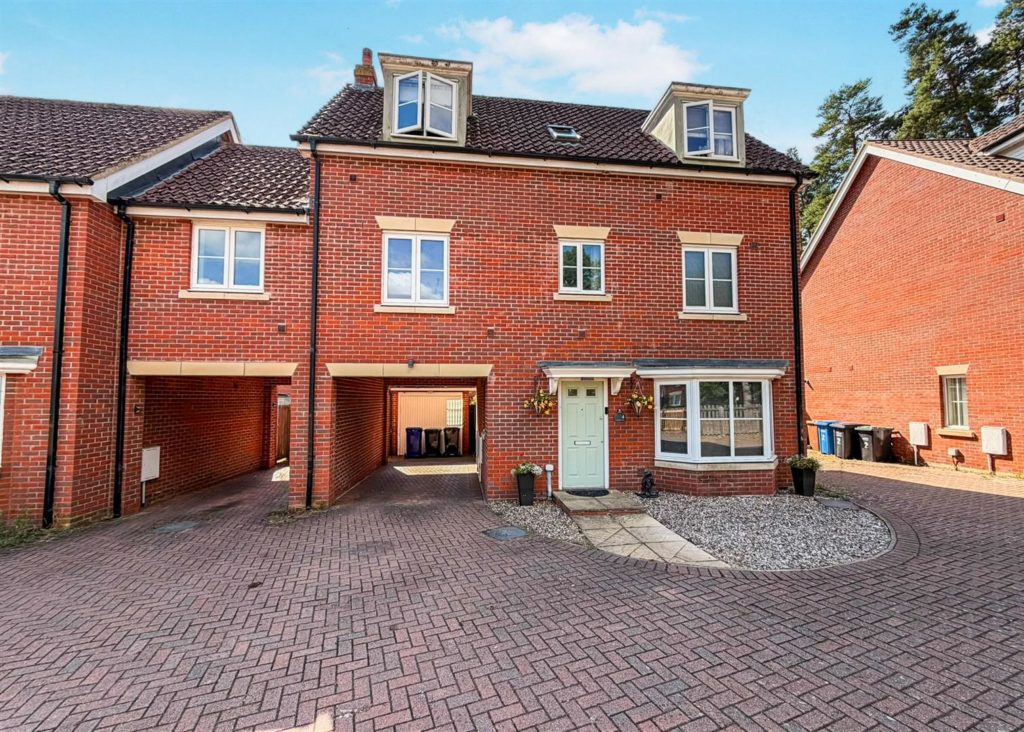 Evergreen Way, Mildenhall